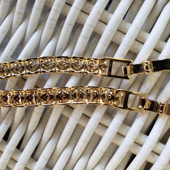Vintage Gold-tone Necklace/Bracelet Set - Picture 2 of 4